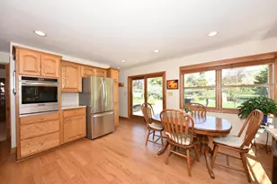 814 E Manor Cir, Bayside, WI 53217 - Photo 9