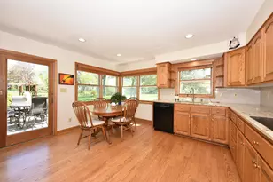 814 E Manor Cir, Bayside, WI 53217 - Photo 7