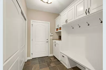 8622 S Avian Way, Franklin, WI 53132 - Photo 21