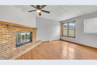 819 S Westhaven Pl #C, Appleton, WI 54914 - Photo 3