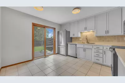 819 S Westhaven Pl #C, Appleton, WI 54914 - Photo 7