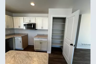 947  Sully Way, Sheboygan Falls, WI 53085 - Photo 7