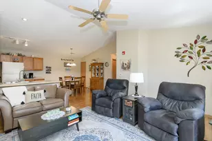 346 Brookside Dr, Mayville, WI 53050 - Photo 5