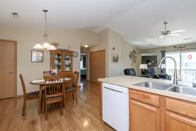 346  Brookside Dr #7, Mayville, WI 53050 - Photo 11