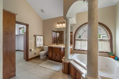 8234 S 43rd St, Franklin, WI 53132 - Photo 33