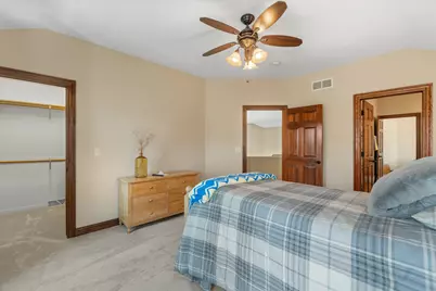 8234 S 43rd St, Franklin, WI 53132 - Photo 53
