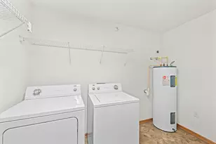 6020 S Buckhorn Ave, Cudahy, WI 53110 - Photo 7