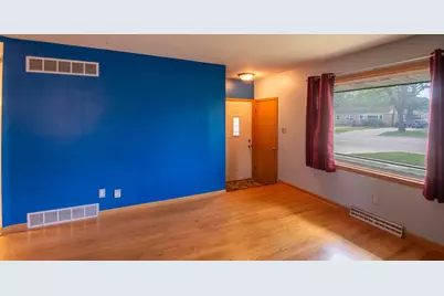 4314  60th St, Kenosha, WI 53144 - Photo 5