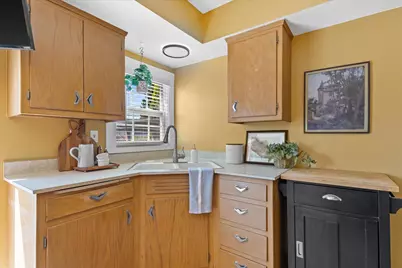 2517 E Armour Ave, Saint Francis, WI 53235 - Photo 17