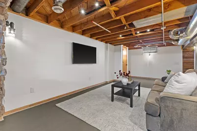 2517 E Armour Ave, Saint Francis, WI 53235 - Photo 21