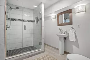 2517 E Armour Ave, Saint Francis, WI 53235 - Photo 29