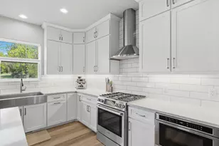 7464 S 50th St, Franklin, WI 53132 - Photo 21