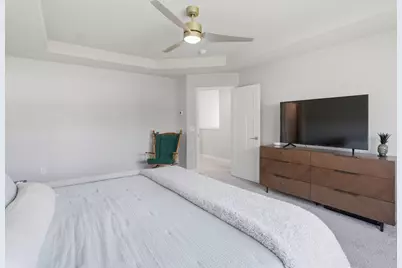 7464 S 50th St, Franklin, WI 53132 - Photo 29