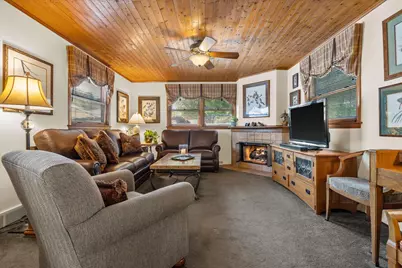 4971 N Idlewild Ave, Whitefish Bay, WI 53217 - Photo 17