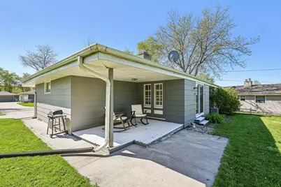 5544  Oakwood St, Greendale, WI 53129 - Photo 5