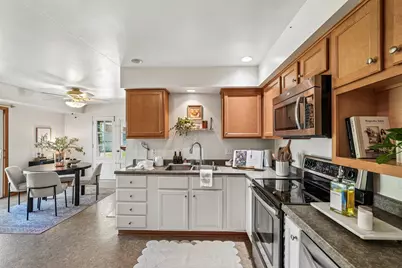 5544  Oakwood St, Greendale, WI 53129 - Photo 9