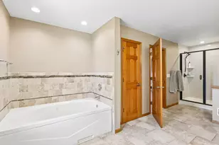 2335 N Forest Run, Summit, WI 53066 - Photo 27