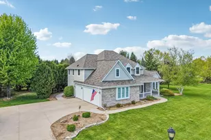 2335 N Forest Run, Summit, WI 53066 - Photo 49