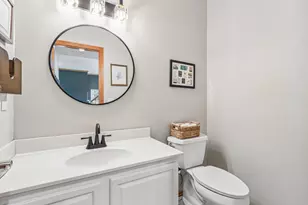 2335 N Forest Run, Summit, WI 53066 - Photo 17