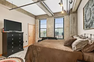 525 E Chicago St, Milwaukee, WI 53202 - Photo 25