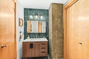 525 E Chicago St, Milwaukee, WI 53202 - Photo 29
