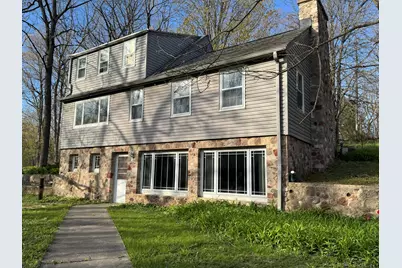 W228S8125  Guthrie Dr #8127, Vernon, WI 53103 - Photo 5