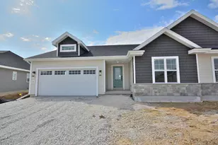 1057 Elderberry Rd, Oconomowoc, WI 53066 - Photo 1
