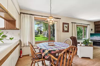 311 W 4th Ave, Elkhorn, WI 53121 - Photo 11