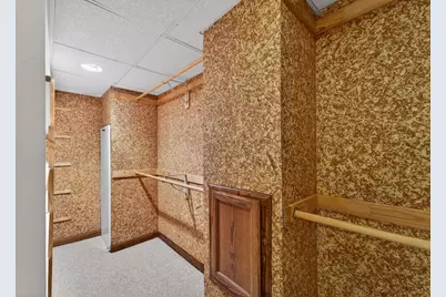 3953 S Victoria Ct, New Berlin, WI 53151 - Photo 23