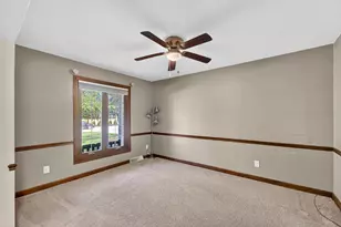 3953 S Victoria Ct, New Berlin, WI 53151 - Photo 11