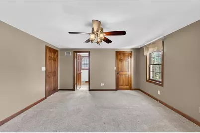 3953 S Victoria Ct, New Berlin, WI 53151 - Photo 15