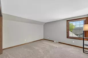 3953 S Victoria Ct, New Berlin, WI 53151 - Photo 19