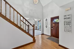 3953 S Victoria Ct, New Berlin, WI 53151 - Photo 3