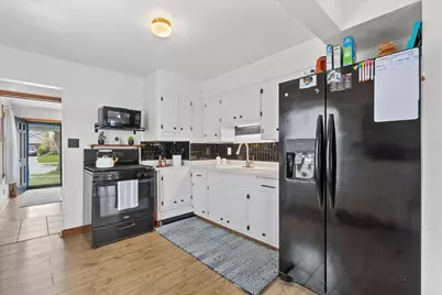 2108 S 93rd St, West Allis, WI 53227 - Photo 13