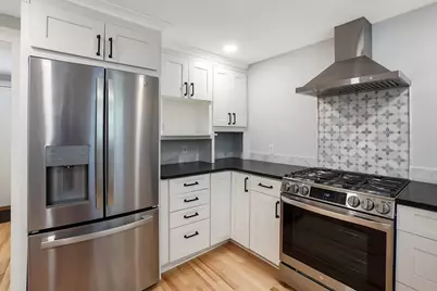 910 S 3rd St, Milwaukee, WI 53204 - Photo 15