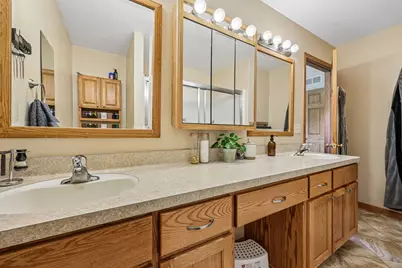 1112  Durango Dr, Hartford, WI 53027 - Photo 21