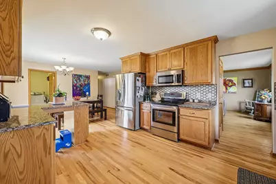 1112  Durango Dr, Hartford, WI 53027 - Photo 11