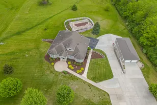 11604 N Granville Rd, Mequon, WI 53097 - Photo 9