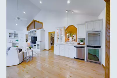 11604 N Granville Rd, Mequon, WI 53097 - Photo 17