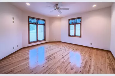 11604 N Granville Rd, Mequon, WI 53097 - Photo 31