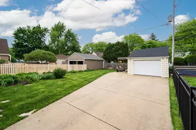 2456 N 85th St, Wauwatosa, WI 53226 - Photo 31