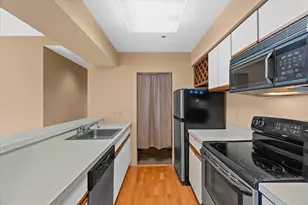234 N Broadway, Milwaukee, WI 53202 - Photo 9