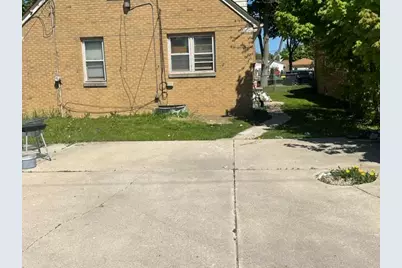 4915 N 66th St, Milwaukee, WI 53218 - Photo 17