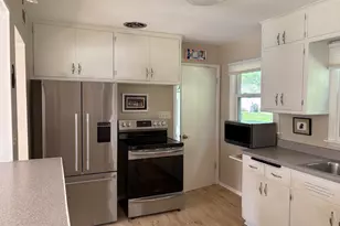 434 Greenland Ave, Oconomowoc, WI 53066 - Photo 17