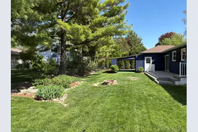 434  Greenland Ave, Oconomowoc, WI 53066 - Photo 5