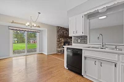 3182  Kettle Moraine Pkwy, Richfield, WI 53033 - Photo 5