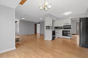 3182 Kettle Moraine Pkwy, Richfield, WI 53033 - Photo 7