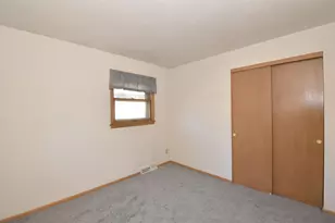2501 W Layton Ave, Milwaukee, WI 53221 - Photo 17