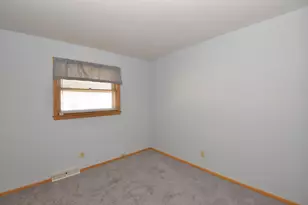 2501 W Layton Ave, Milwaukee, WI 53221 - Photo 19