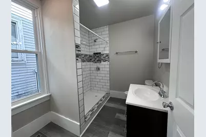 1221 N 24th St, Milwaukee, WI 53205 - Photo 7